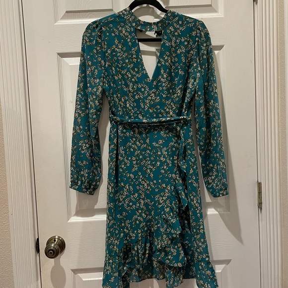 sandy & co. Dresses & Skirts - Sandy & Co. Green Floral Dress